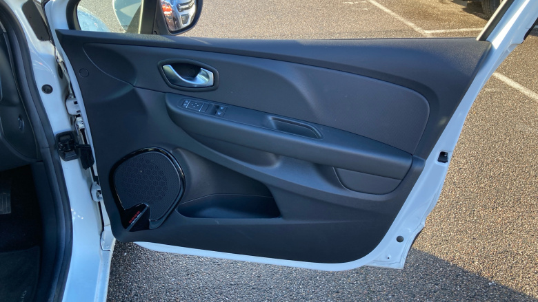 Renault Clio 0.9 TCE 90 Iconic 5dr Petrol Hatchback